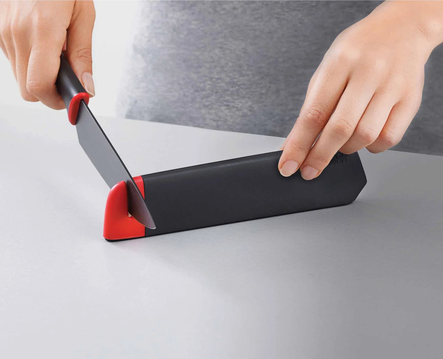 Joseph Joseph Slice&Sharpen™ Set of 2 Knives with Sharpening Sheaths