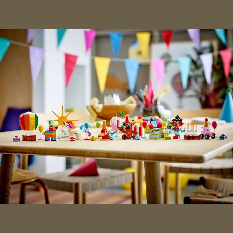 Lego Creative Party Box (11029)