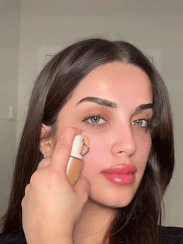 Sheglam skinfinite Hydrating Foundation -Warm Vanilla
