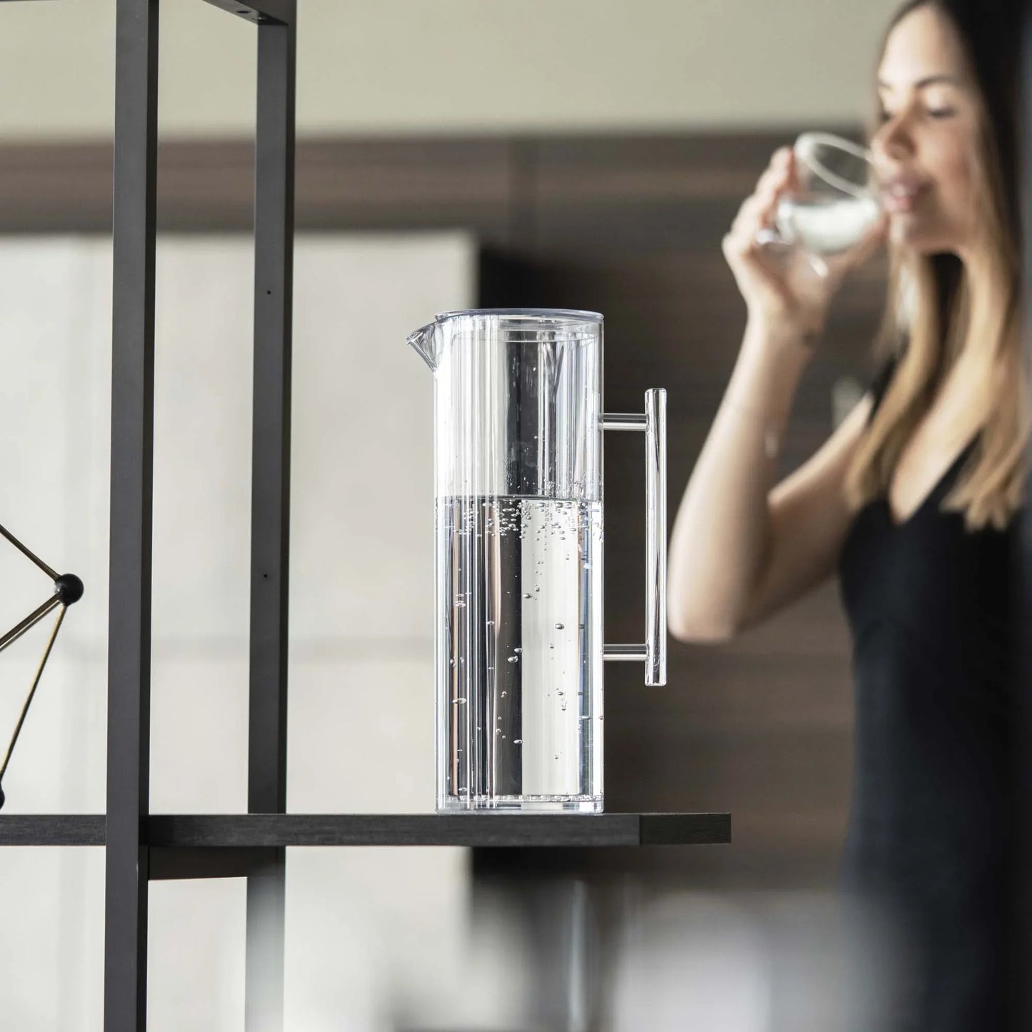 Guzzini 110 - Pitcher with lid