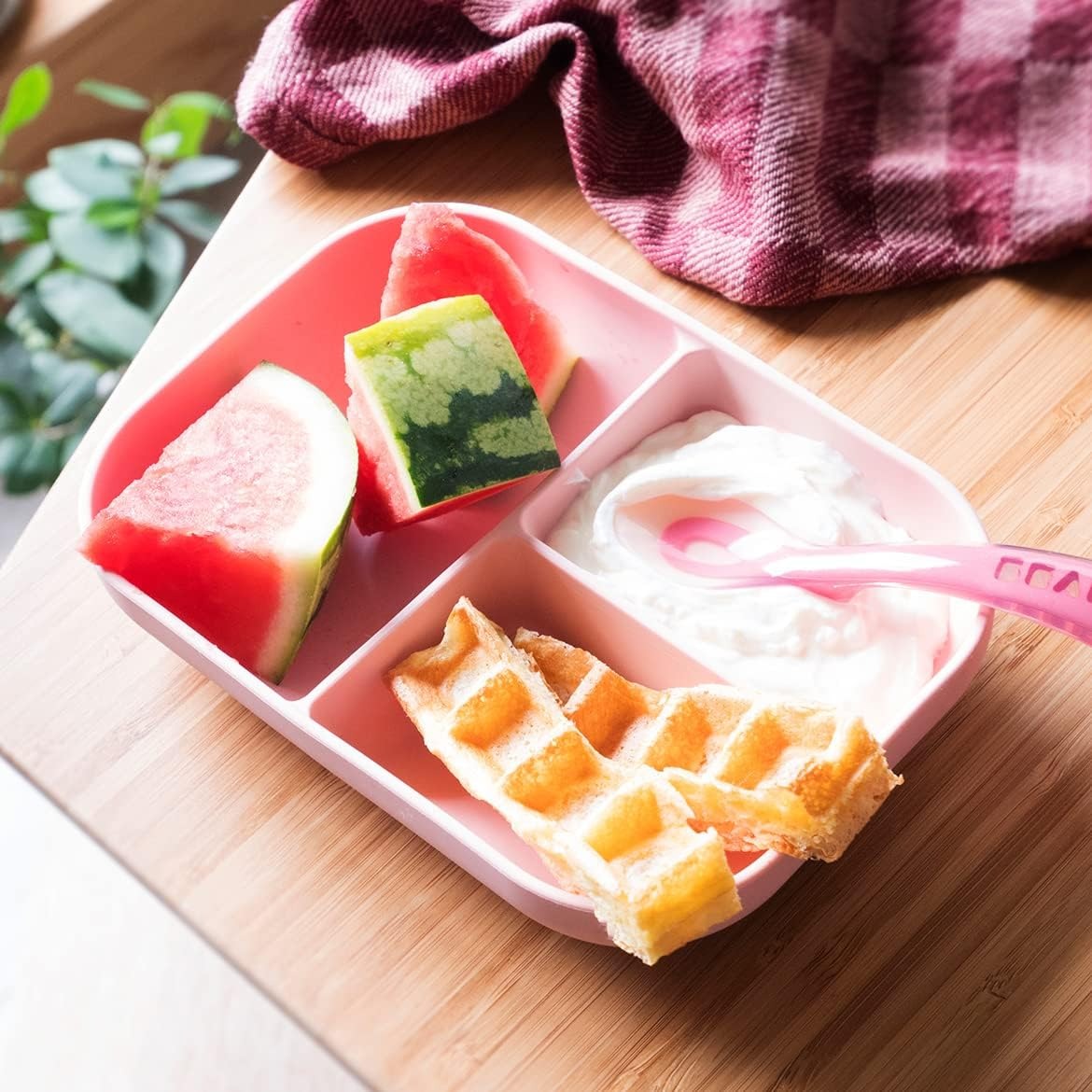 Béaba Silicone Divided Suction Plate & Spoon Set- Pink