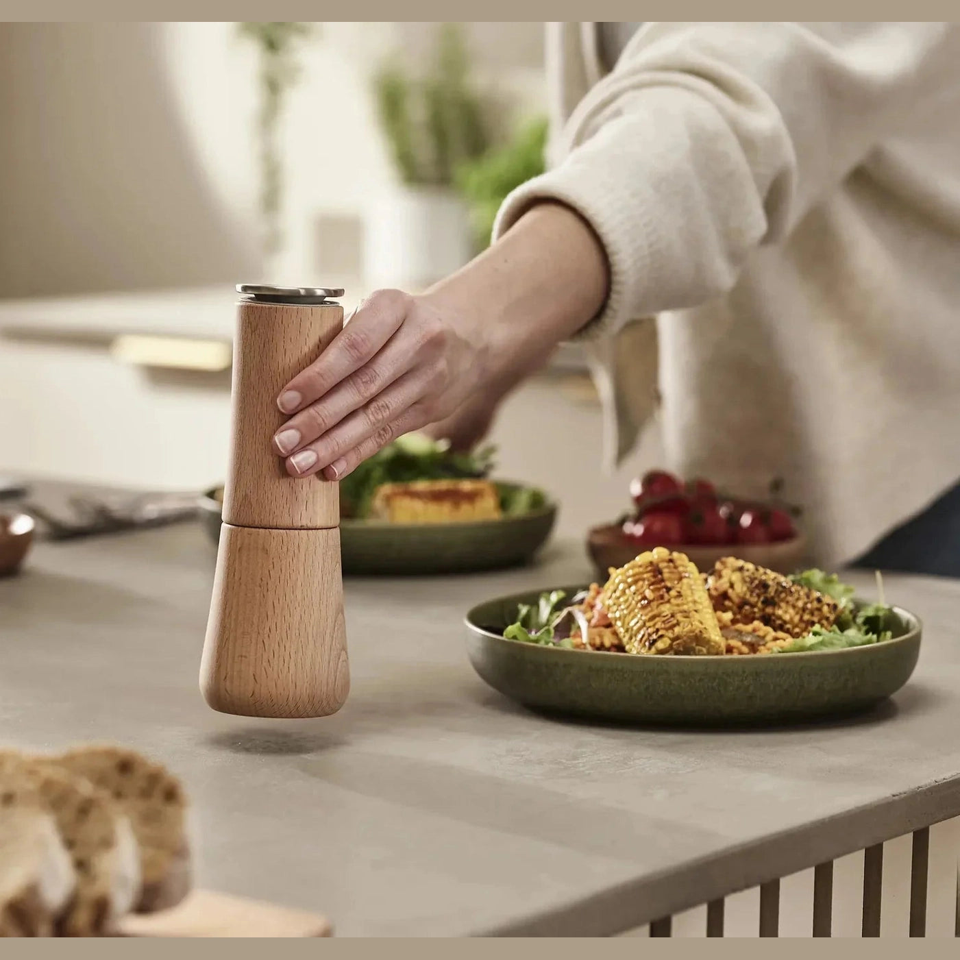 Joseph Joseph 20190 Milltop Wood Non-spill Kitchen Pepper Mill, Wood