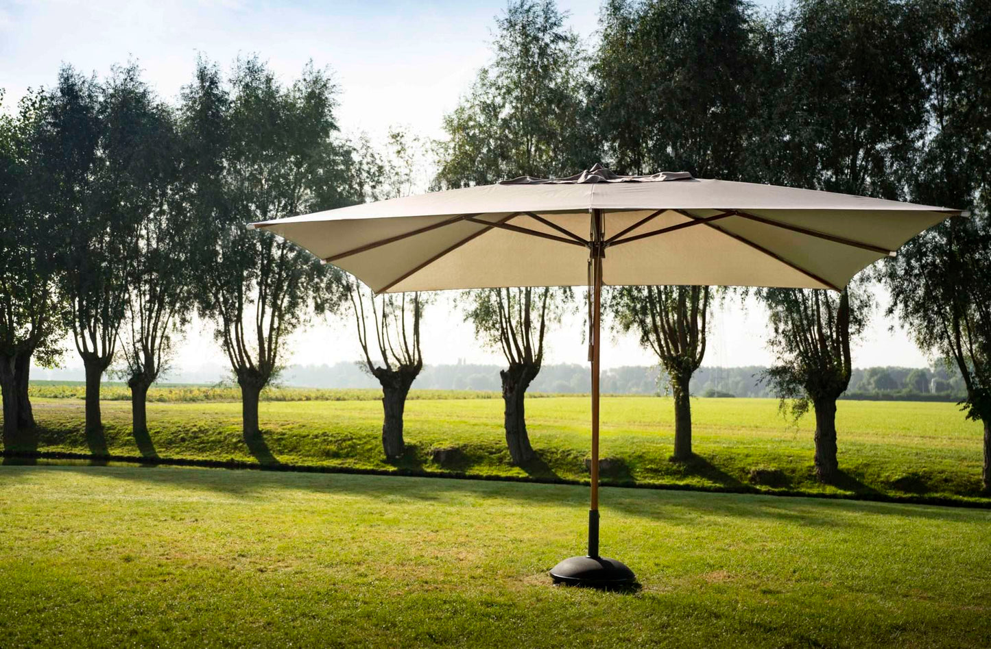 Parasol Bergamo Eucalyptus Wood Taupe Color 3x4m