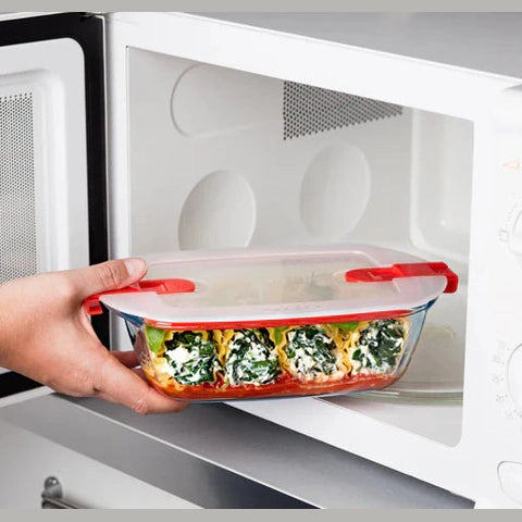 Pyrex, Cook & Heat Rectangular Glass Food Container With Patented Microwave Safe Lid 0.4L