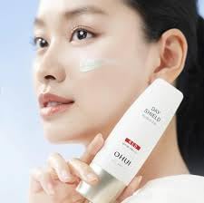 Natural Korea Oh ui Sunsceen Perfect Set, SPF 50+++, Protect for UV Sun, Beach time Sunscreen. Made in KOREA. Black and Red. FREE GIFTS.(Randomly) - Medaid International