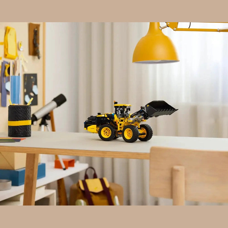 lego Volvo L120 Electric Wheel Loader (42209)