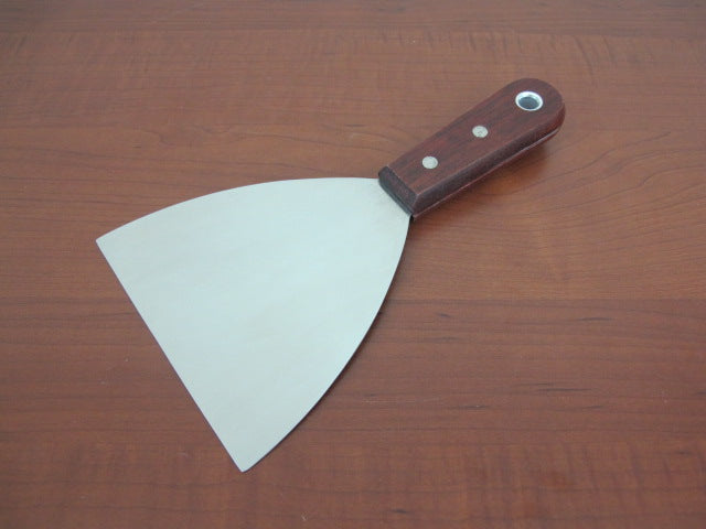 Spatula with wooden handle; 12 cm
