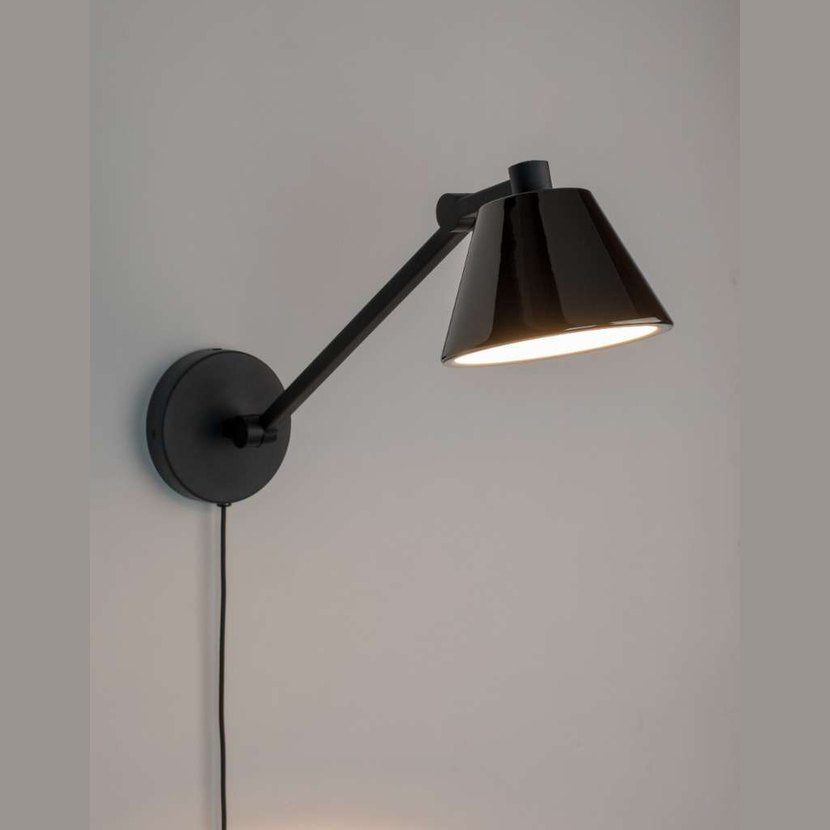 Lub Wall Lamp