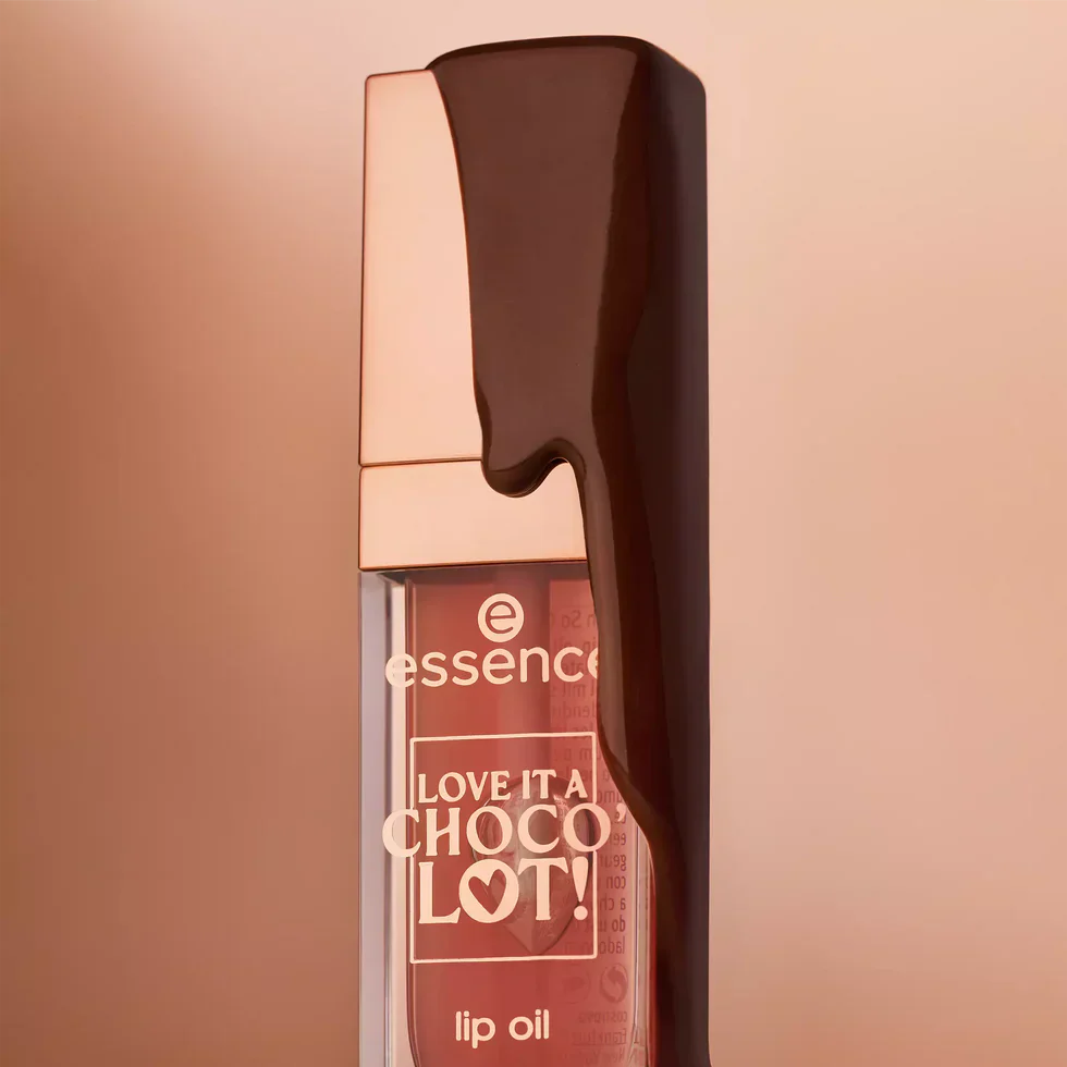 Essence LOVE IT A CHOCO' LOT! lip oil