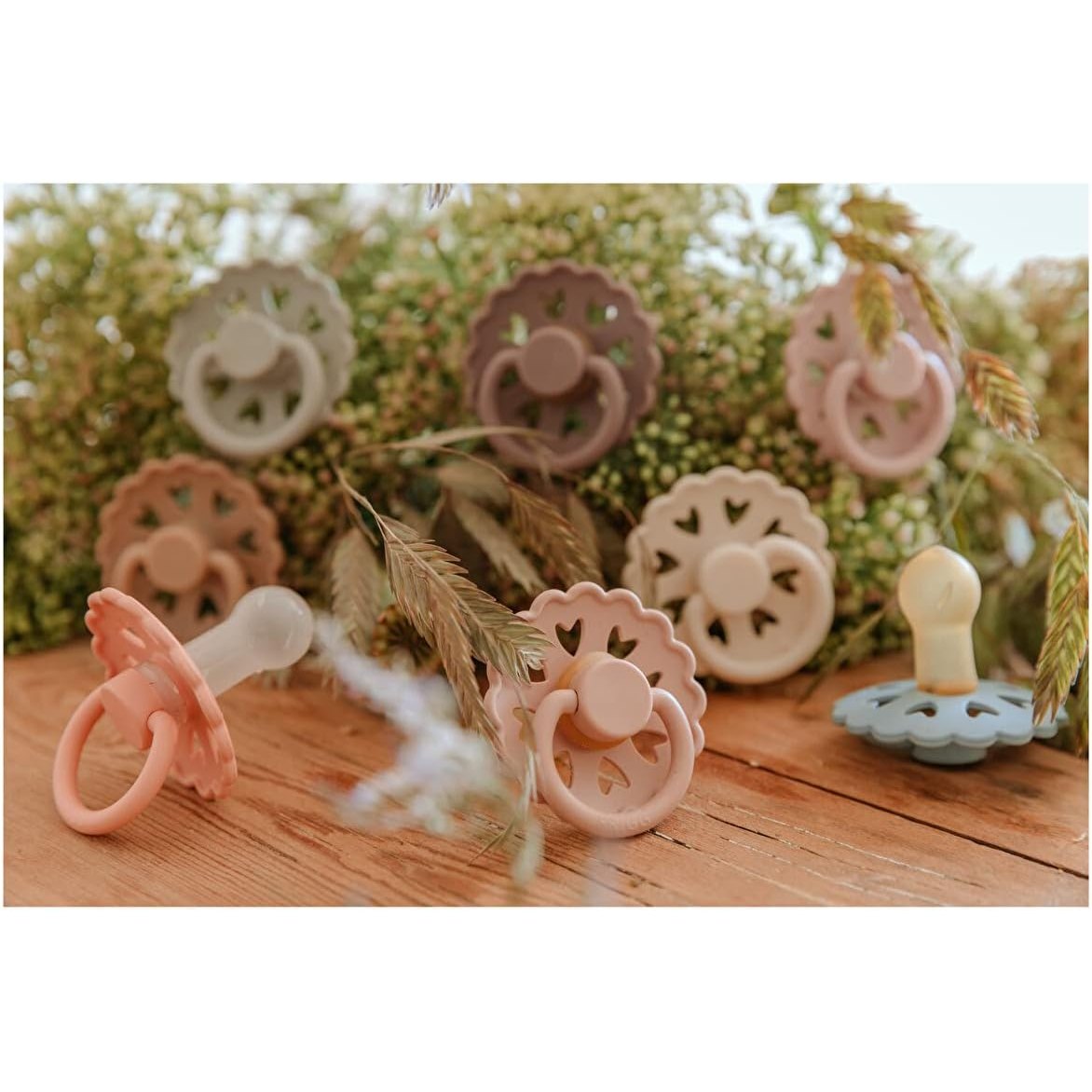 FRIGG Fairytale Latex Pacifier 6-18M 1-Pack The Snow Queen