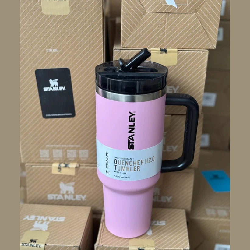 The Quencher H2.0 Flowstate™ Tumbler Stanley Cup