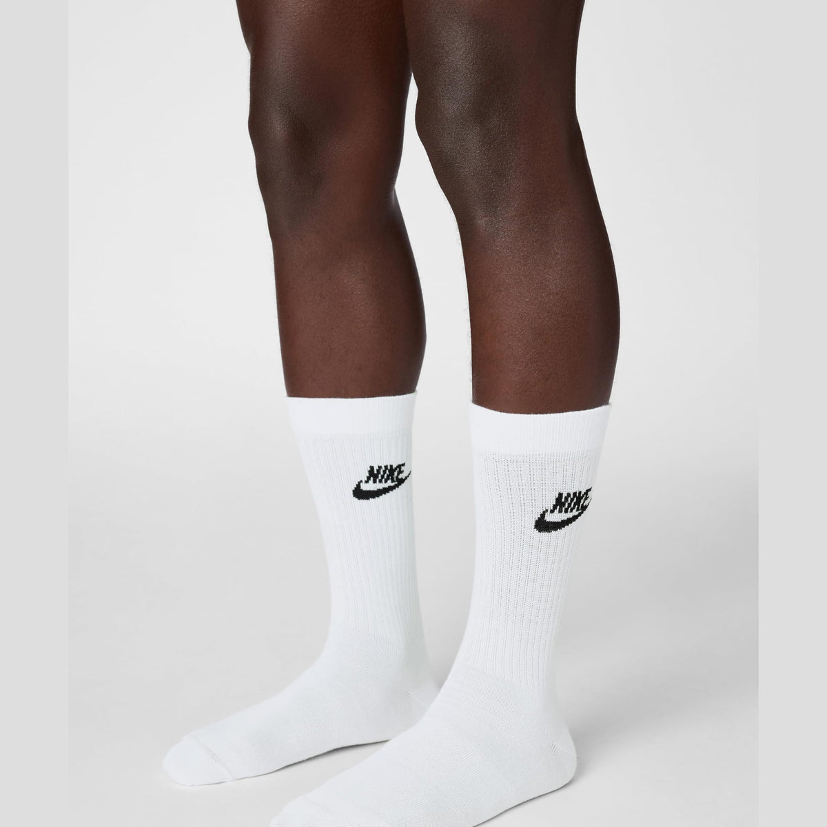 Nike Unisex Sportswear Everyday Essential Crew Socks (3 Pairs), White/Black, Large - Medaid International