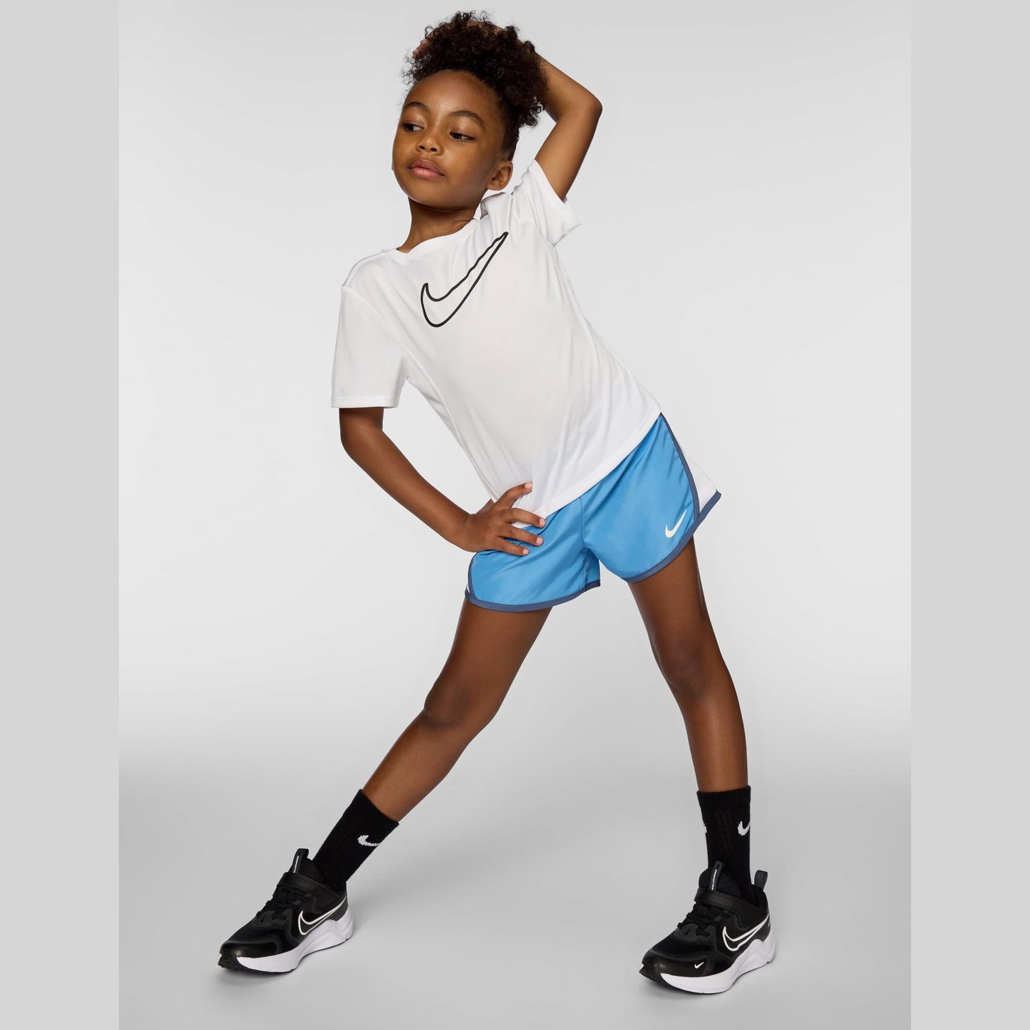 Dri-Fit Swoosh T-Shirt White/Black - Medaid International