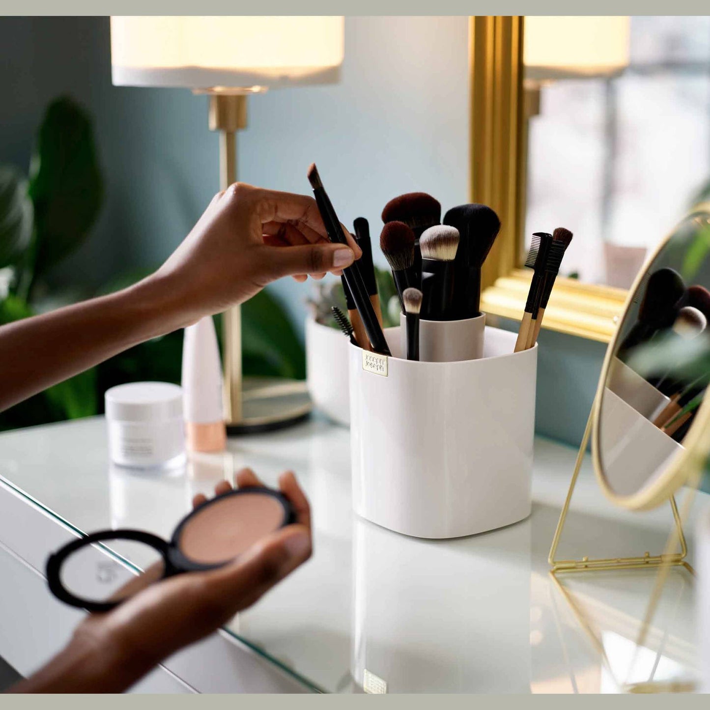 Joseph Joseph Viva Makeup Brush Pot