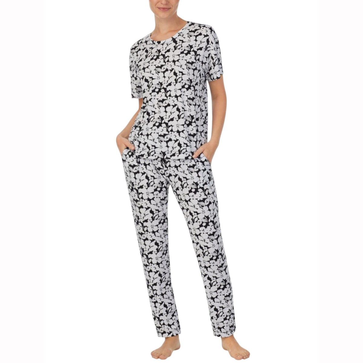 Women's White Floral Printed Sleepwear Top,Black/White
