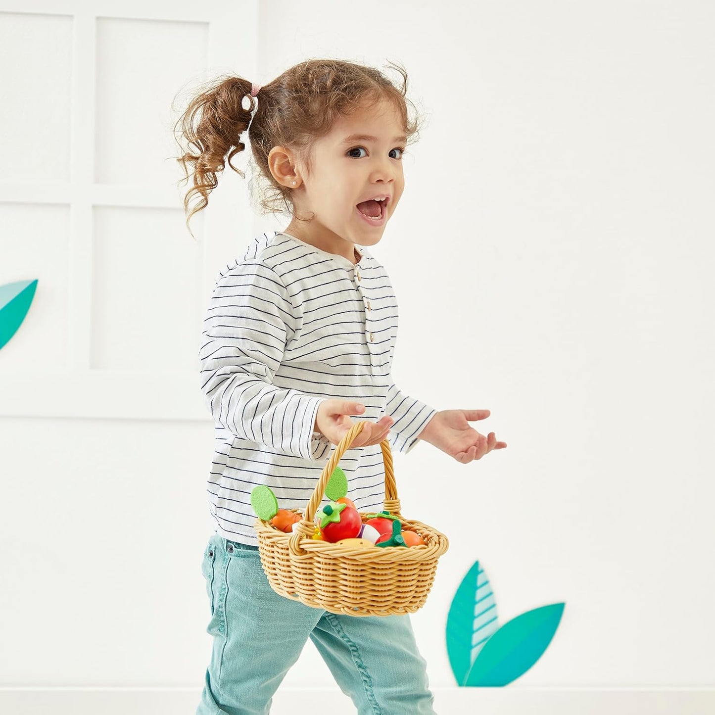 Janod - 24pcs Fruits And Vegetables Basket