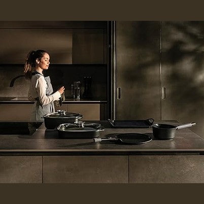 One-Handed Casserole Cook & Space 18 cm, Black