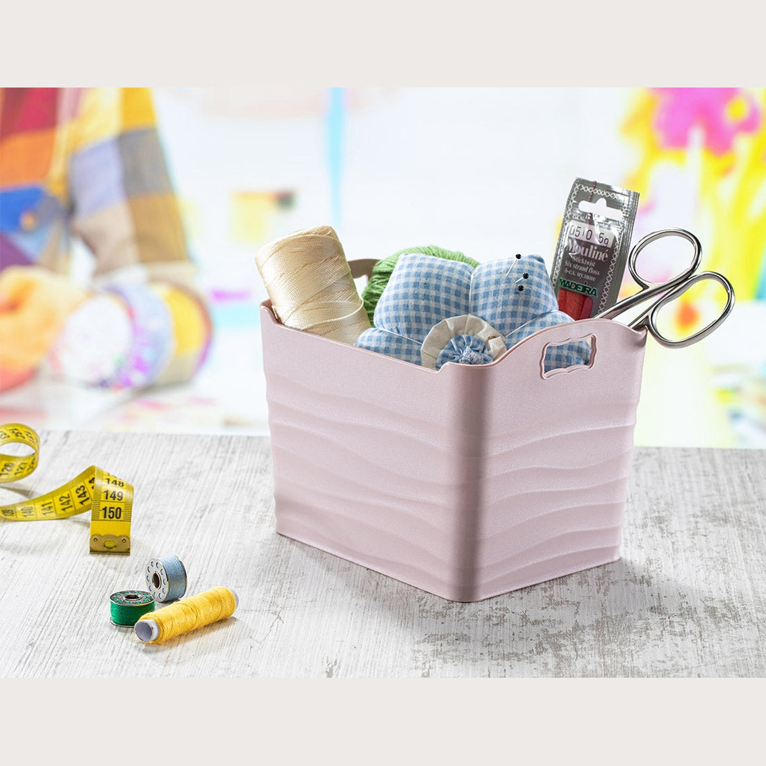 Medium Plastic Basket Wavy Design 3 L