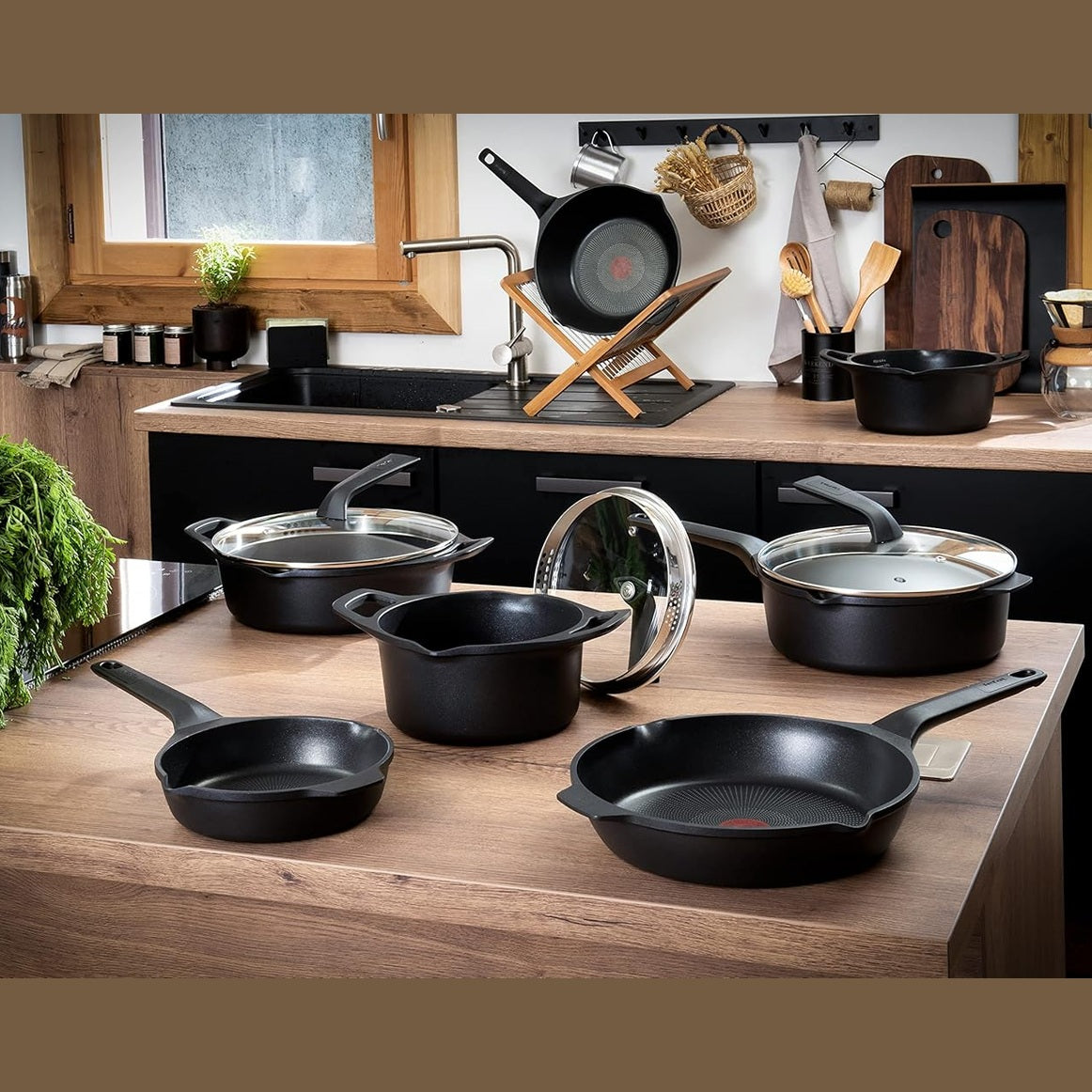 Tefal E24919 Robusto cast aluminum wok pan 28 cm