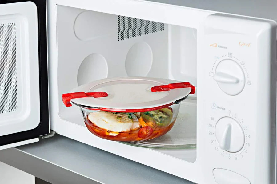 PYREX Cook & Heat Glass Round Dish With Lid 0.3L