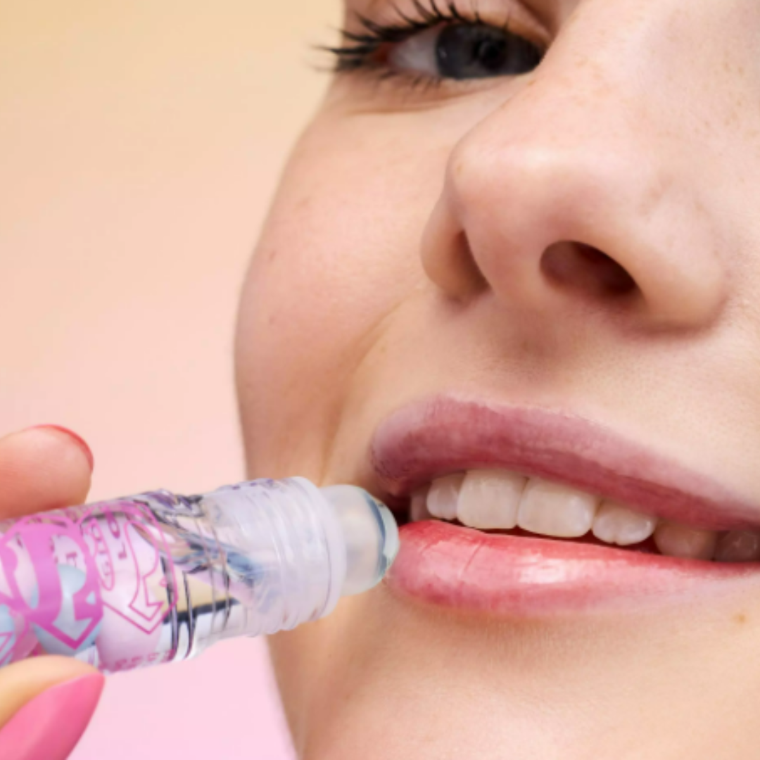 Essence Superman Roll-On Lip Oil