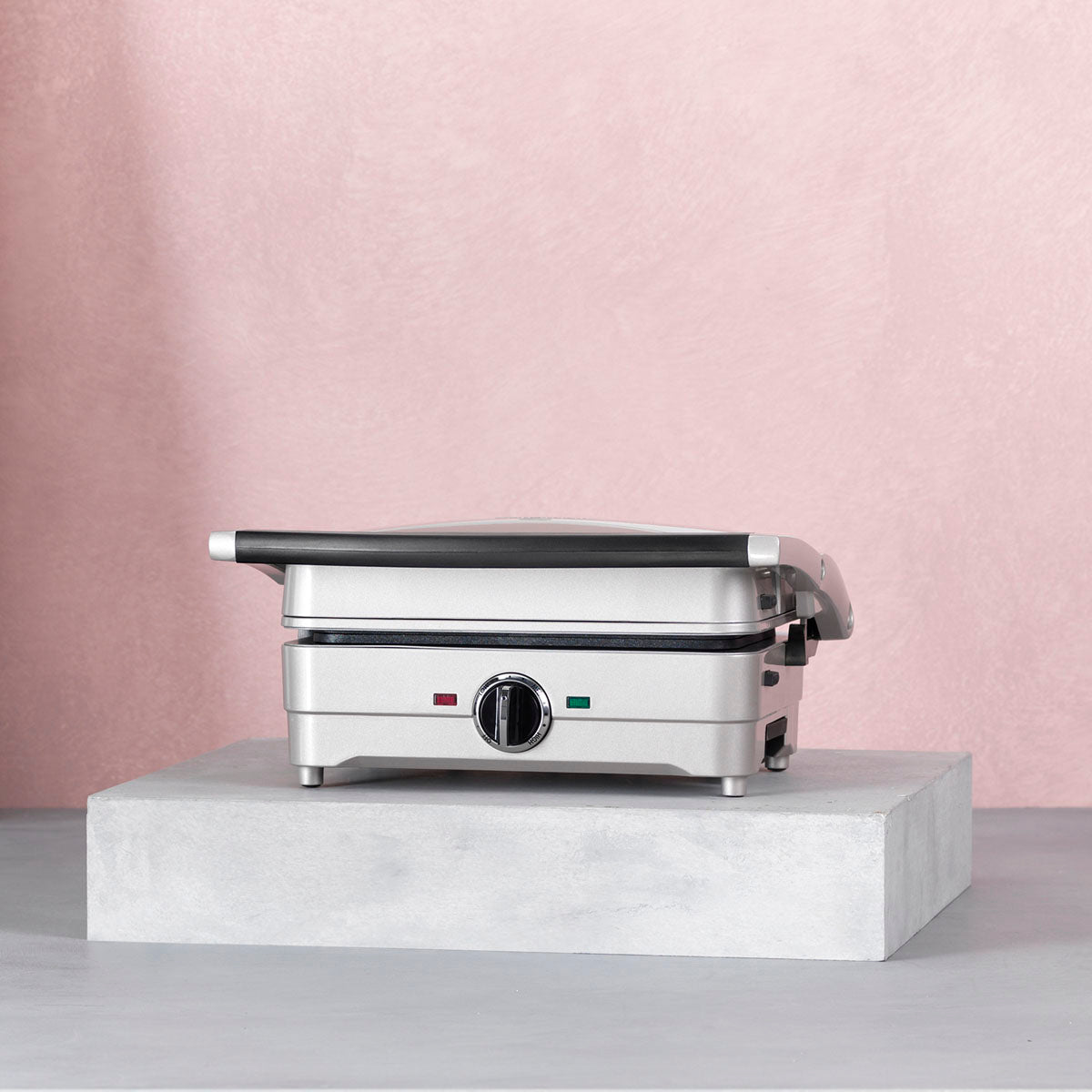 Cuisinart 3 in 1 waffle and omelete Maker