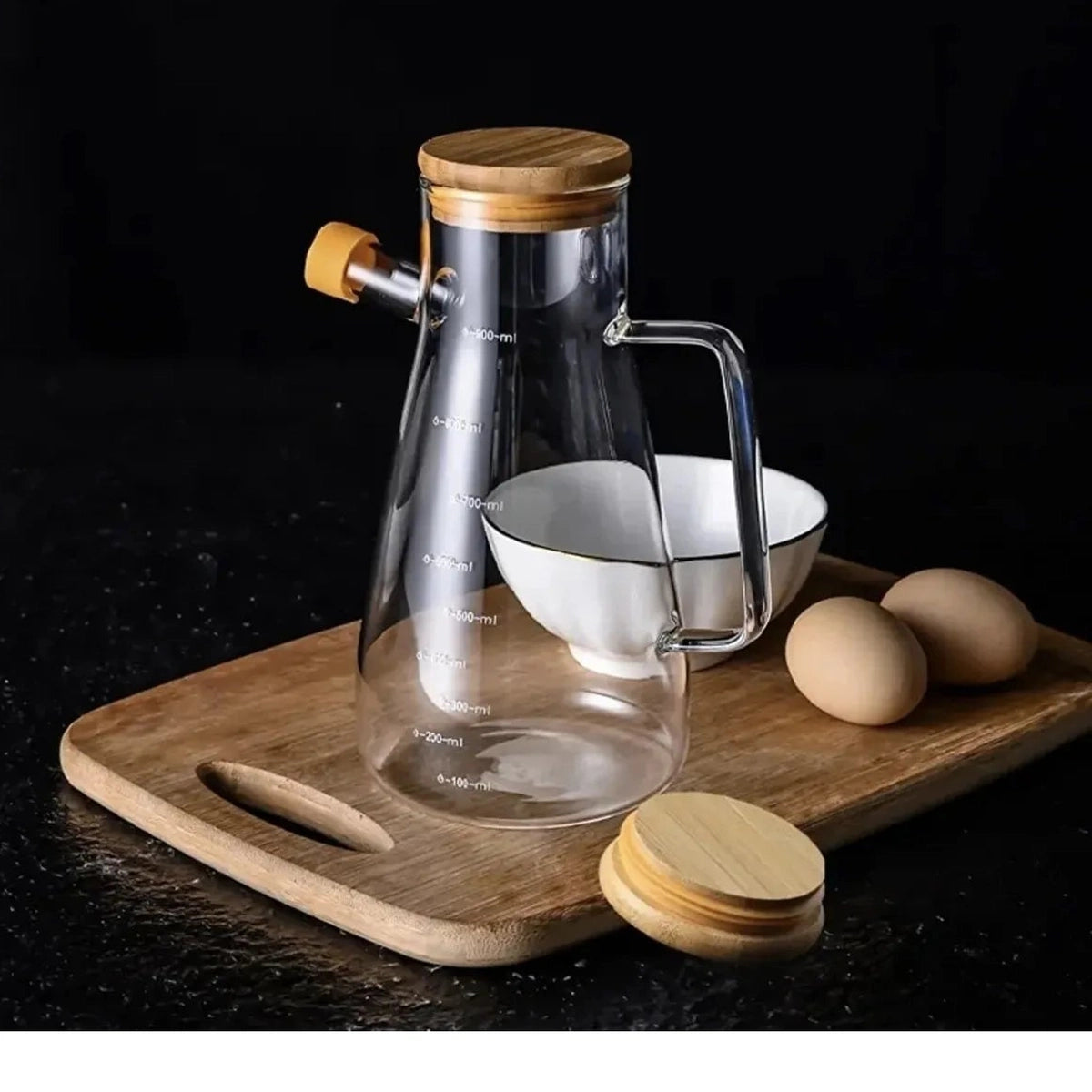 900 ml Glass Oil Jug Woth Bamboo Lid