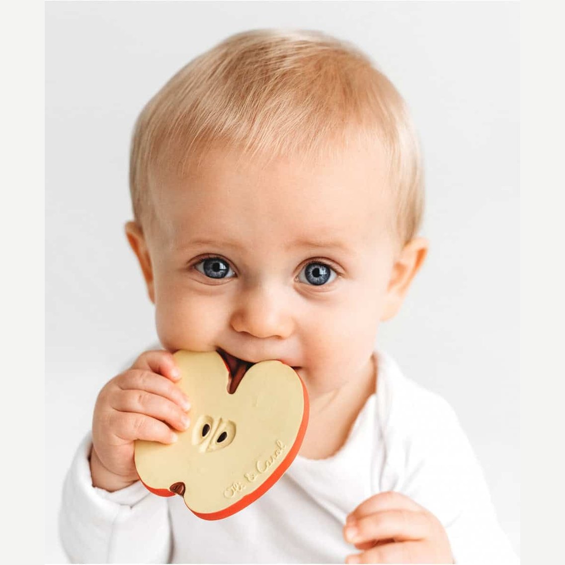 OLI & CAROL Pepita The Apple Teether