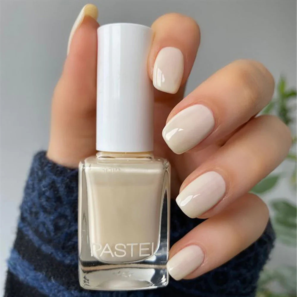 Pastel nail polish - 27
