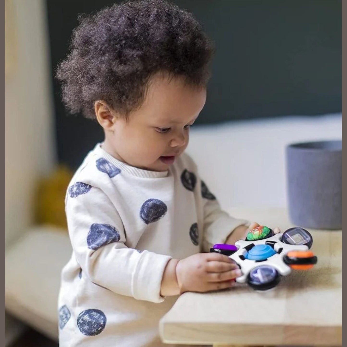 Curiosity Clutch Sensory Toy Baby Einstein