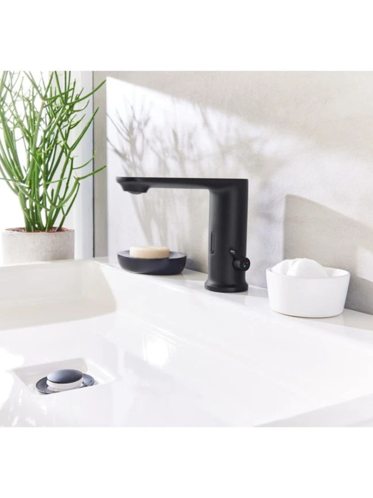 Washbasin Faucet With Sensor