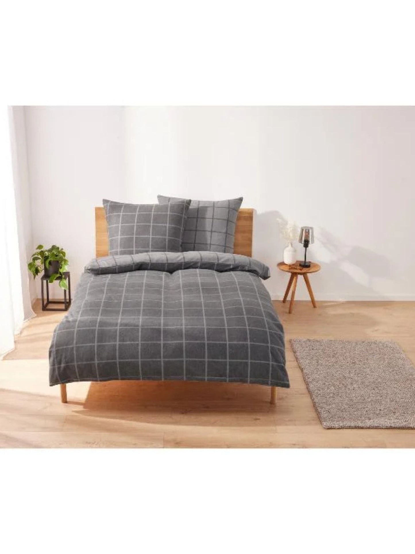 Fleece Bed Linen (Checkered)