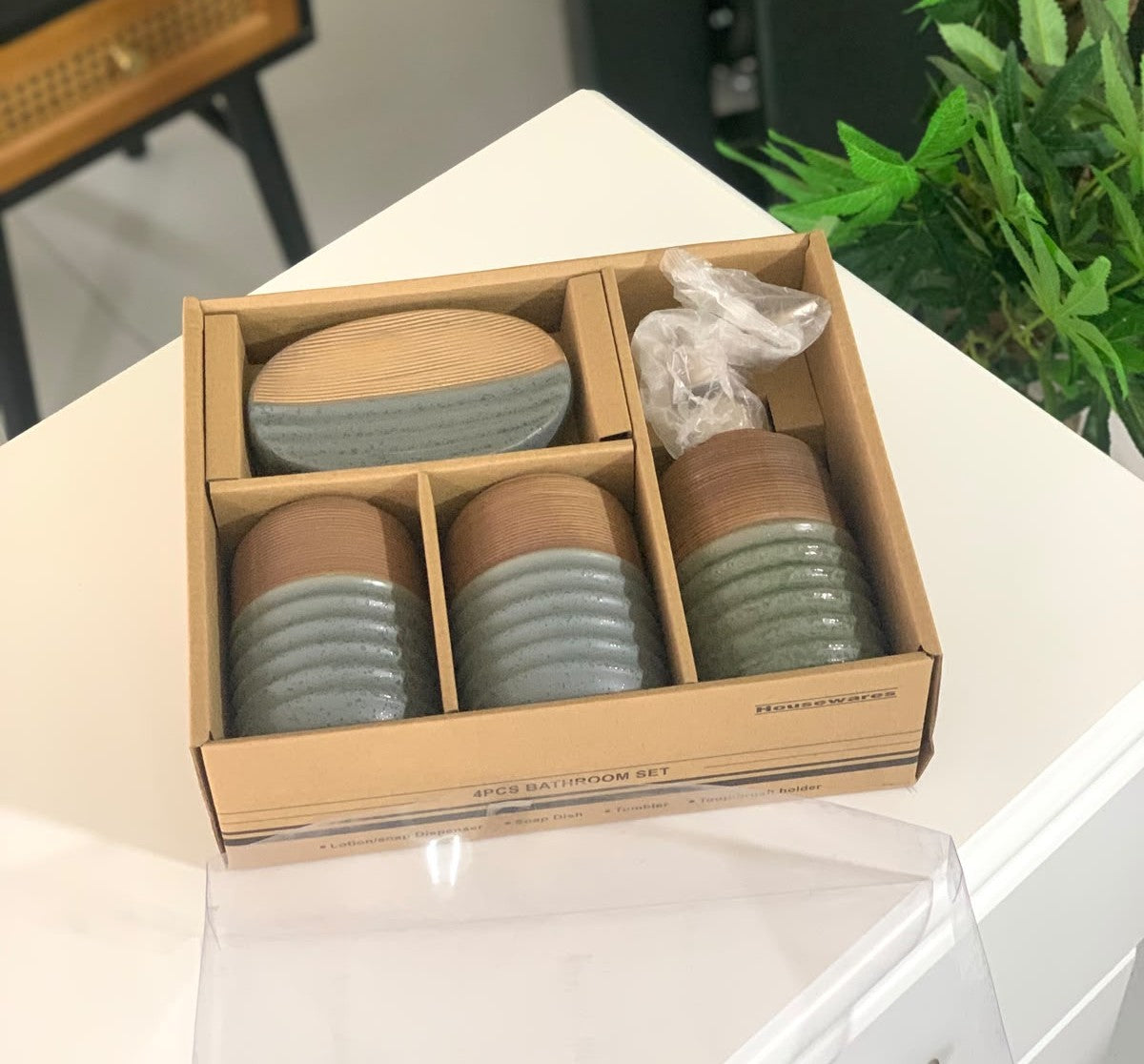 Ceramic Bathroom Accessories Set