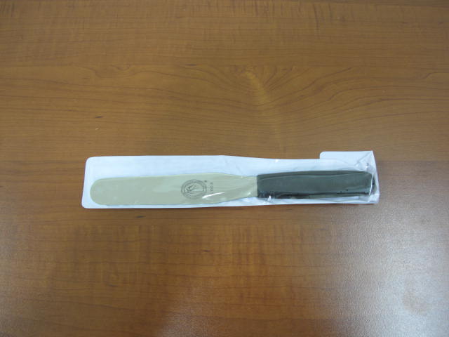 Long Straight Spatula with Black Handle 12.7cm