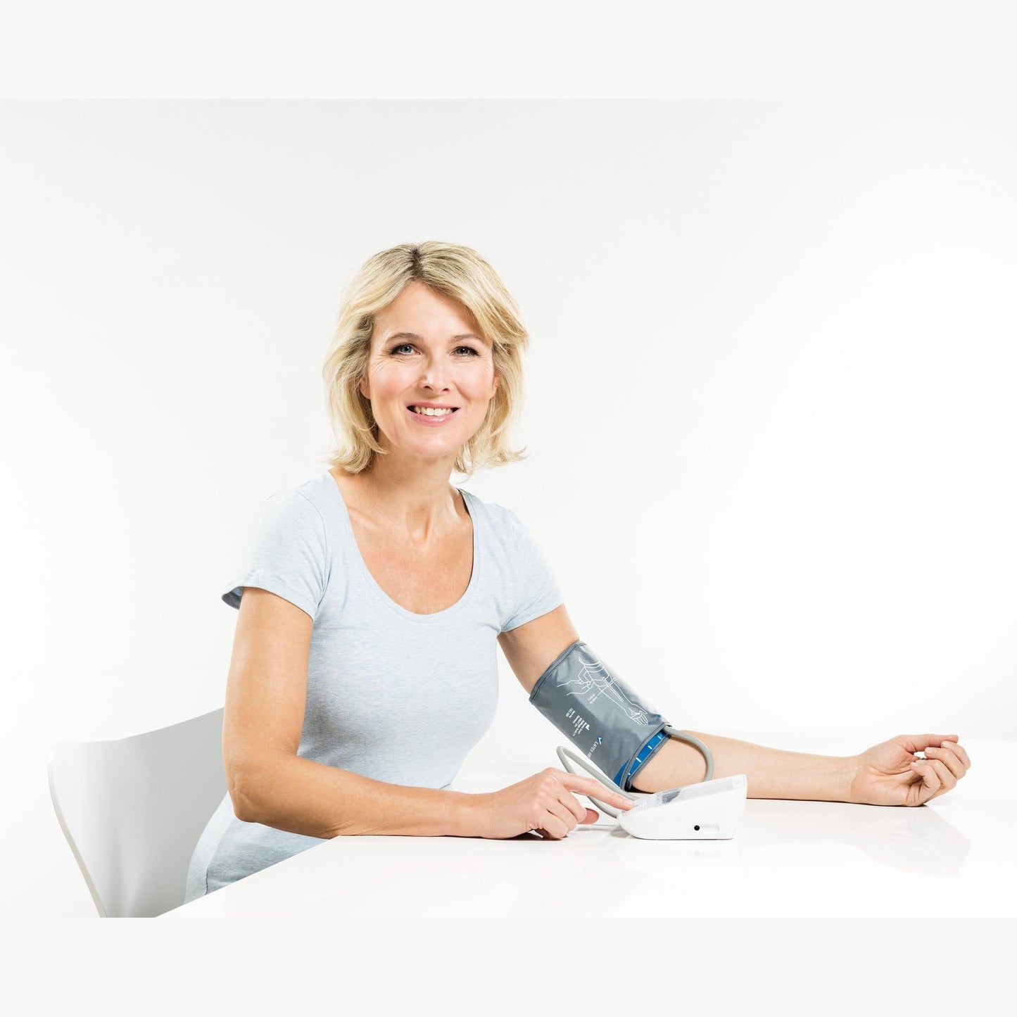 BM 49 BLOOD PRESSURE MONITOR