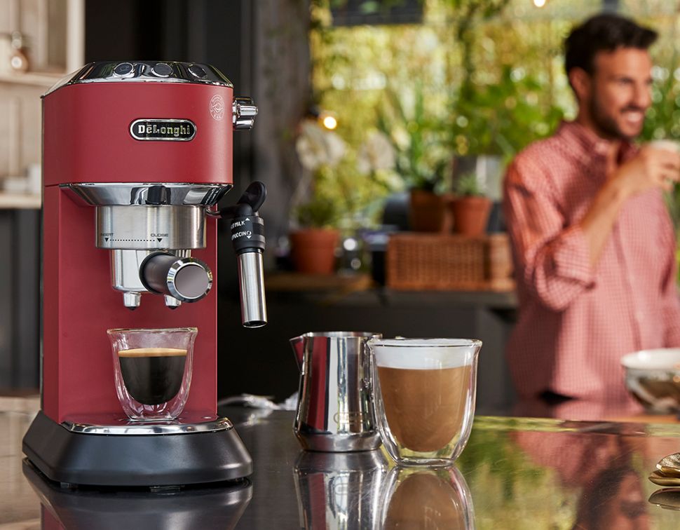 Delonghi Dedica Style Scarlet Red - Pump Espresso Coffee Machines EC685.R