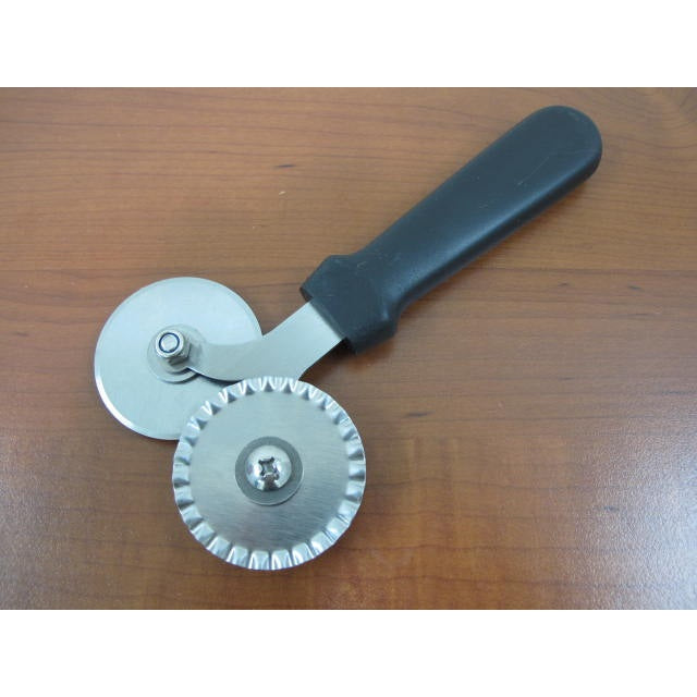 Pizza Slicer With 2 Wheels