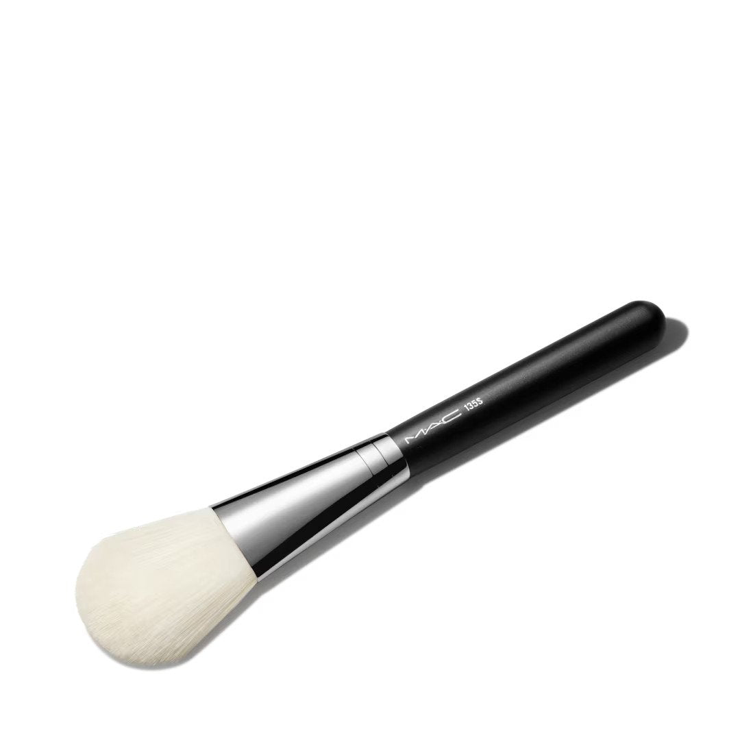 buy-135-synthetic-large-flat-powder-brush-lebanon - Medaid International
