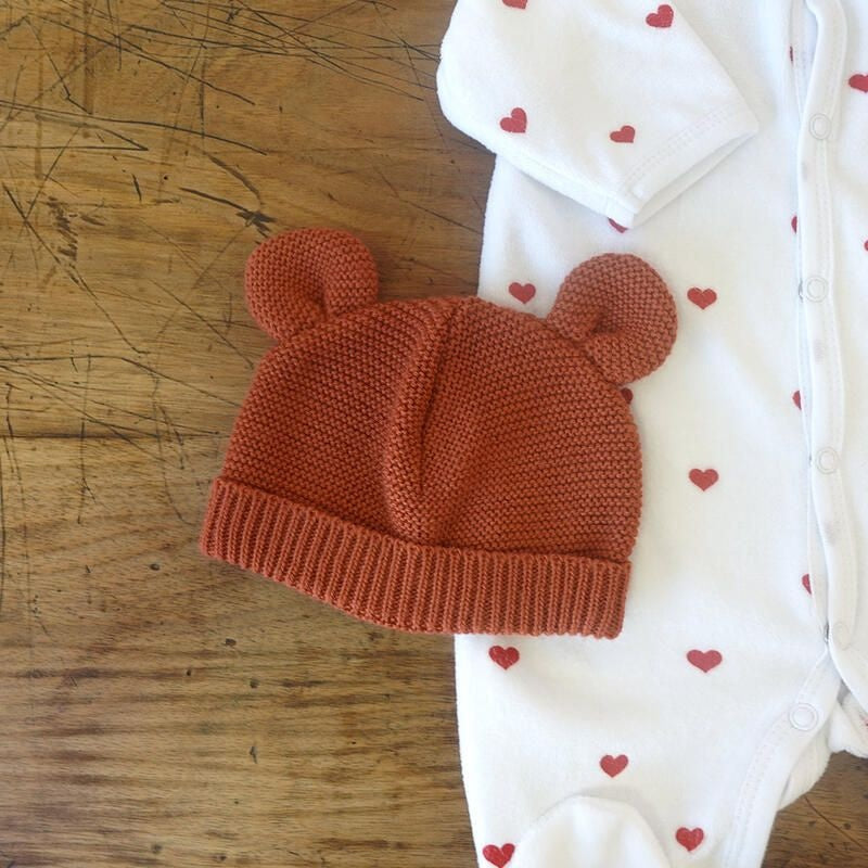 Trois Kilos Sept Knitted Newborn Hat Terracotta (0-1 Month)