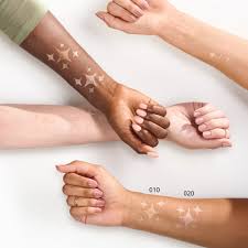 Essence BABY GOT GLOW highlighter stick 010