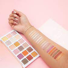 RevolutionI Heart Unicorn Heart Glow Palette