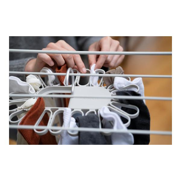 Joseph Joseph, Petal 22-piece Quick-grip Ecru Drying Hanger for Socks and Underwear, 50051