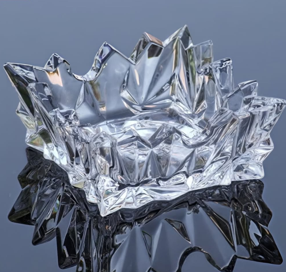 GLASS ASHTRAY X473