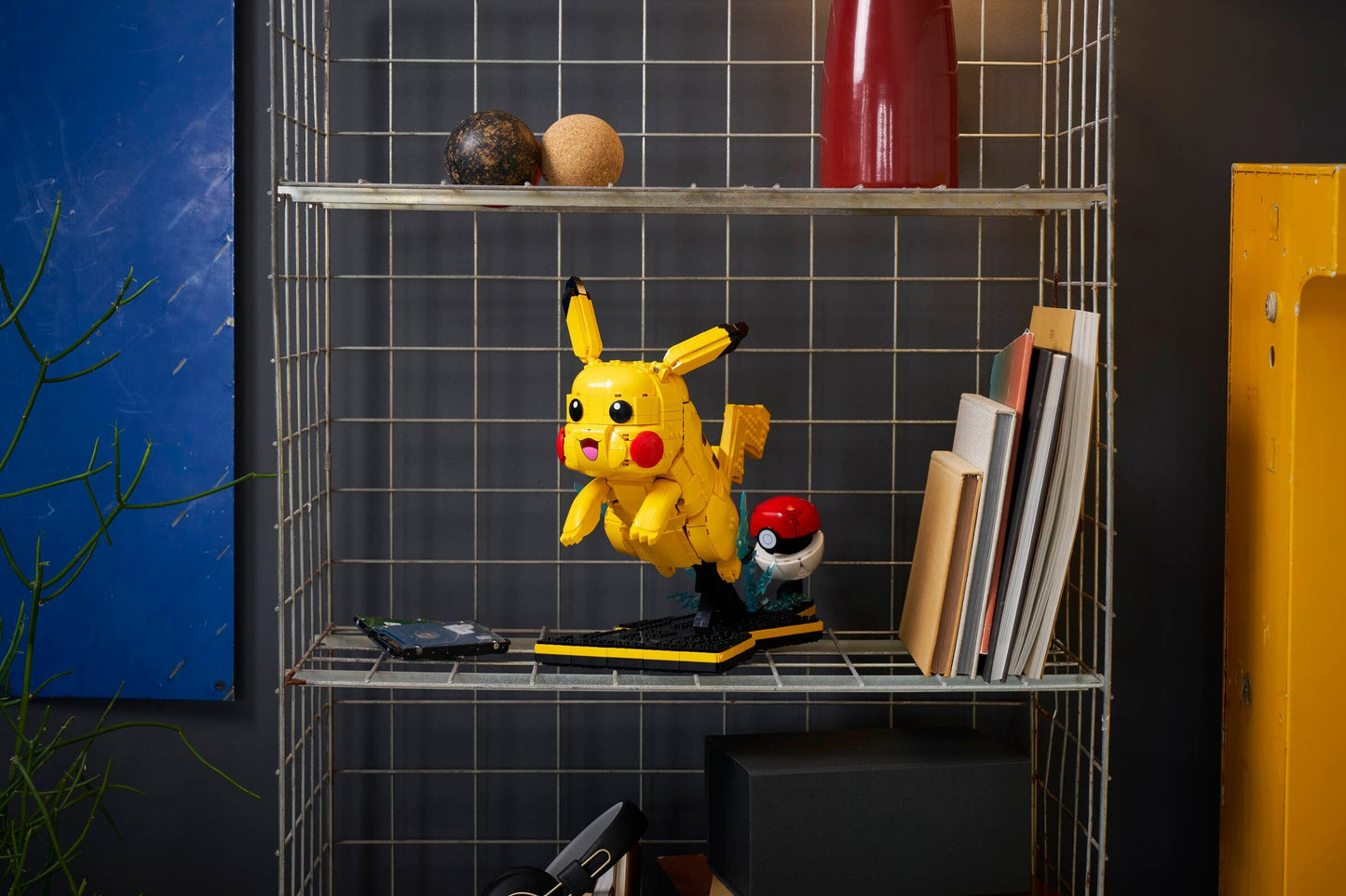 Lego Pikachu and Poké Ball (72152)