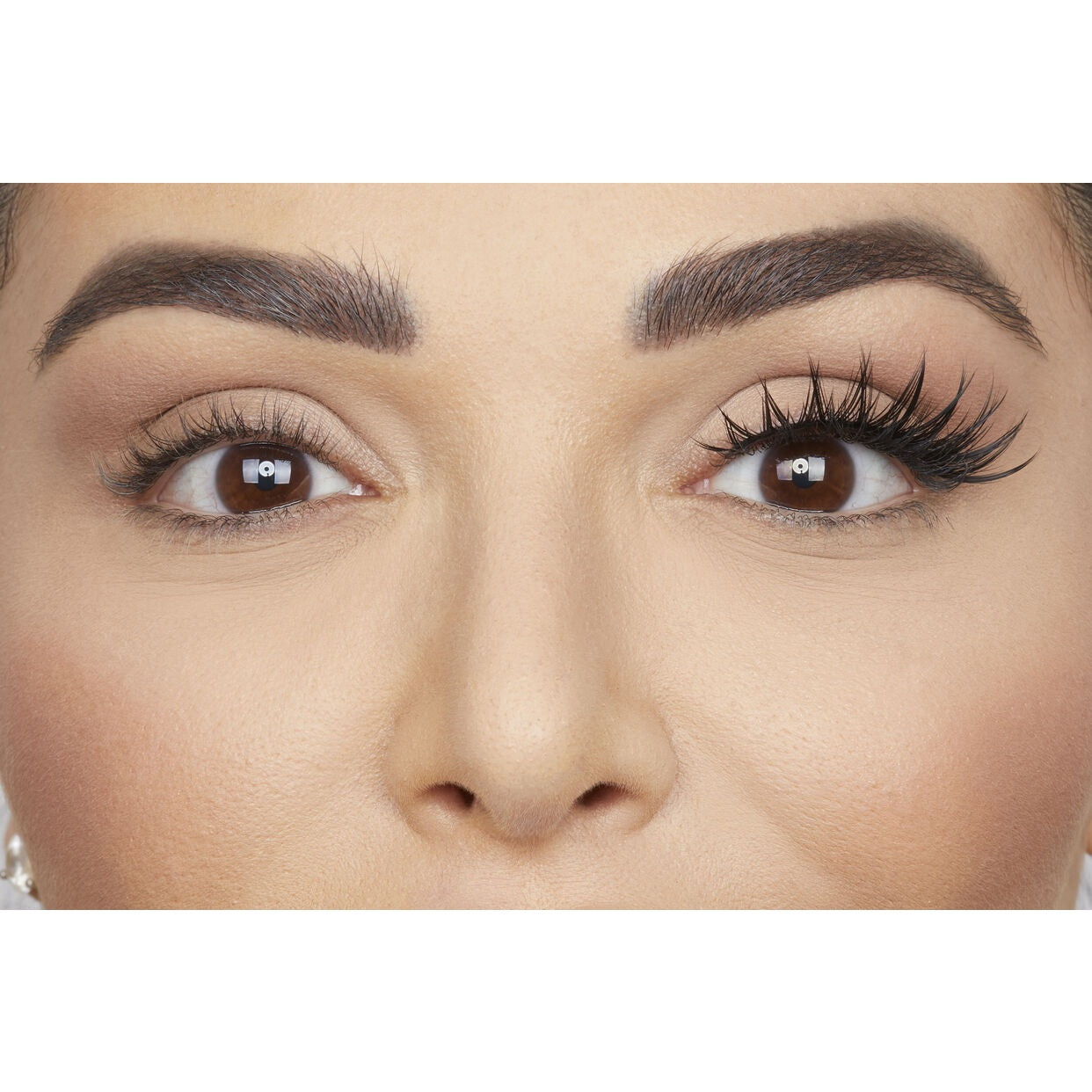 huda-beauty-classic-false-lash-sasha-11 - Medaid International