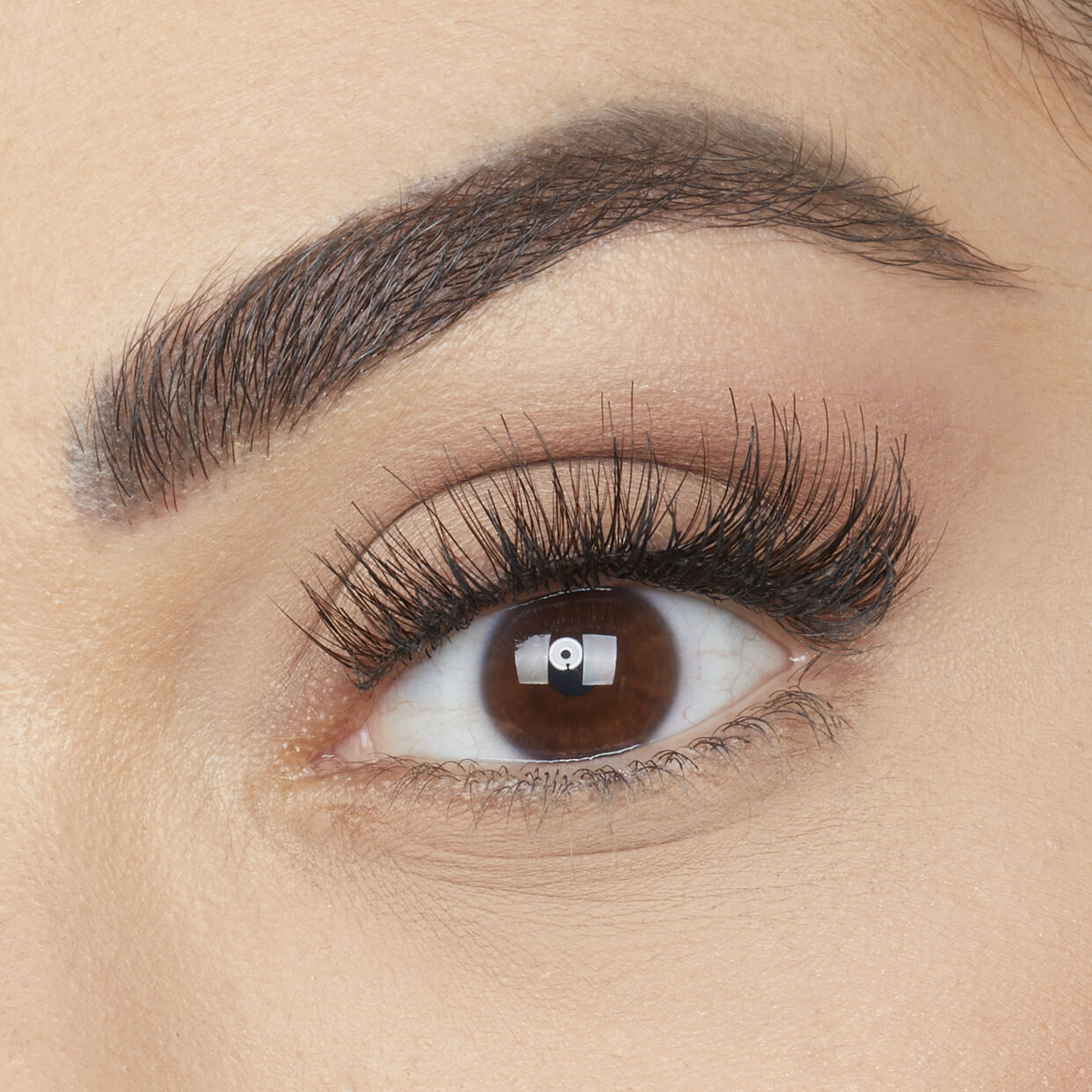 huda-beauty-eazy-lash-harmony-17 - Medaid International