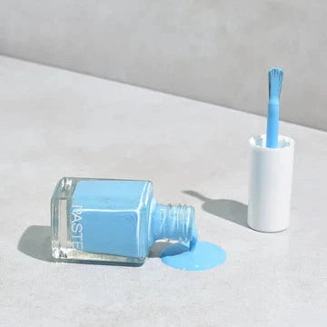 Pastel nail polish - 09