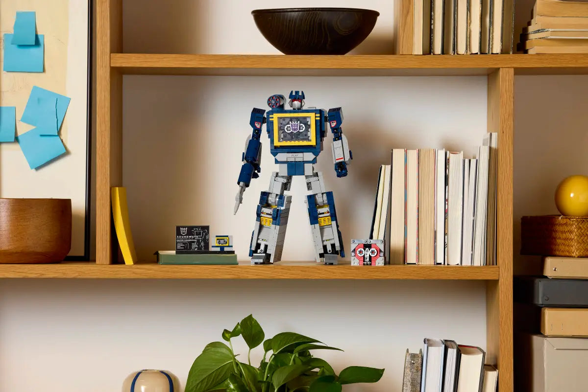 Lego Transformers: Soundwave (10358)