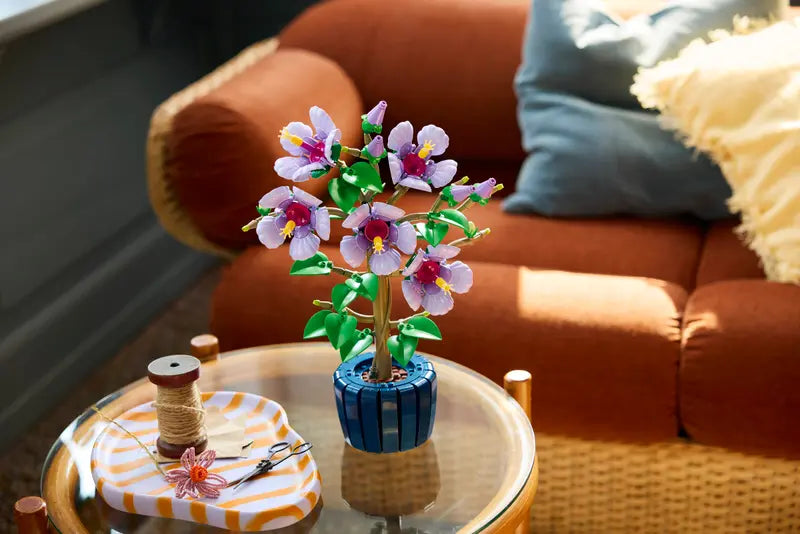 Lego Hibiscus (10372)