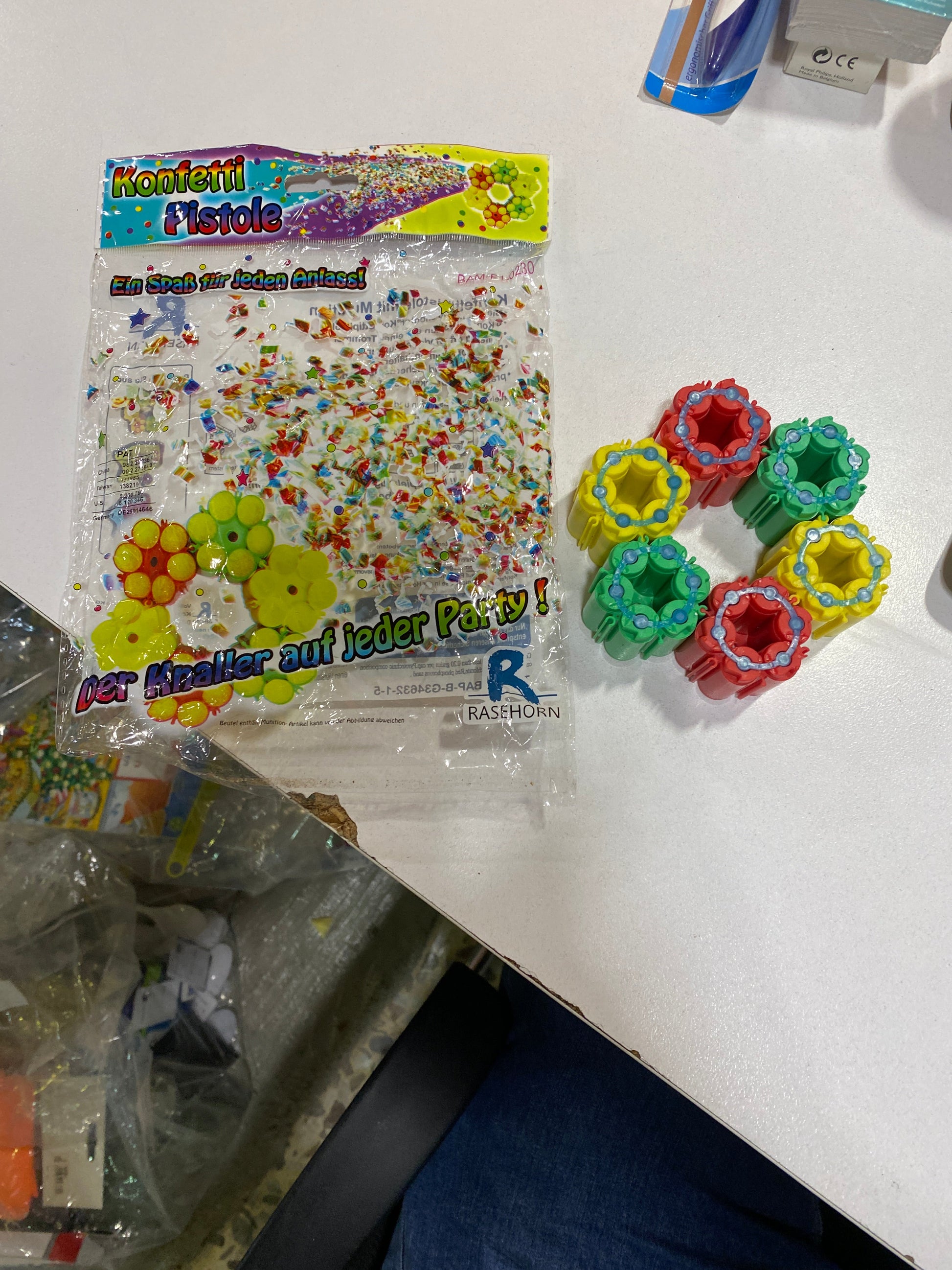 Rasehorn Confetti Pistol With Ammo Rings Toy | Rasehorn In Lebanon